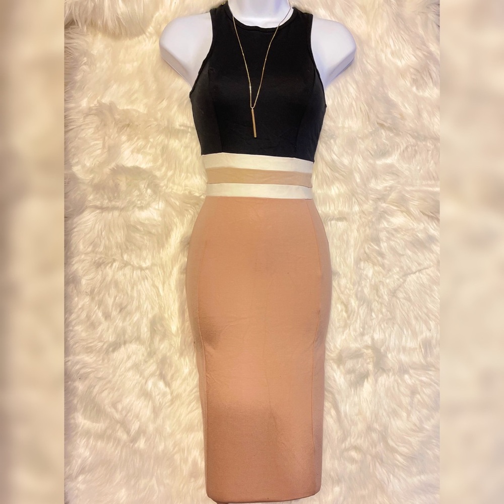 Classy Fitted Body Con Color Block Dress! 😍👗 🔥